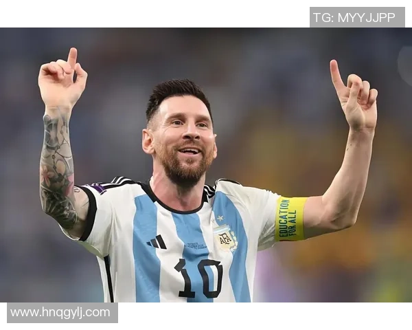 梅西在绿茵场上的精彩瞬间与球迷热情互动的动人画面